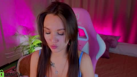 Snapshot of zlata__fox chatting on October 18, 2025, 4:41 pm Zlata  Mon Tue Thu Fri Sun Sa GMT 3 0000pm - 0600pm  online show from October 18, 2025, 4:41 pm