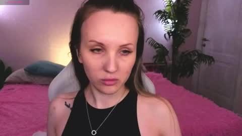 Zlata  Mon Tue Thu Fri Sun Sa GMT 3 0000pm - 0600pm  online show from April 24, 2026, 9:34 am