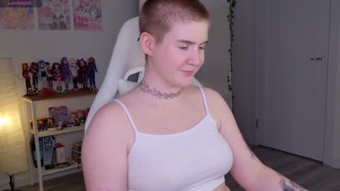 Zlata online show from September 19, 2025, 8:53 pm