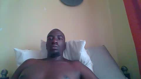 Zlatann2012 online show from October 14, 2025, 6:47 am