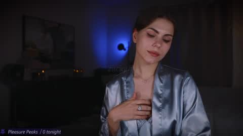 Snapshot of zlicious chatting on April 8, 2026, 10:21 pm Zara Join next live at 5PM EST online show from April 8, 2026, 10:21 pm