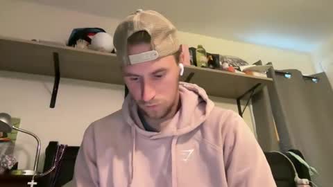 Snapshot of zmac0214 chatting on October 16, 2025, 12:06 pm Gregm0419 online show from October 16, 2025, 12:06 pm