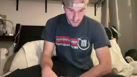 Snapshot of zmac0214 chatting on October 31, 2025, 6:42 pm Gregm0419 online show from October 31, 2025, 6:42 pm