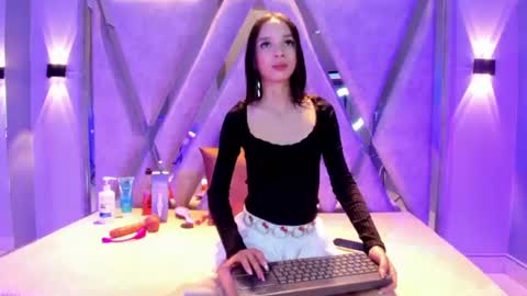 Zoe online show from June 28, 2026, 8:37 pm