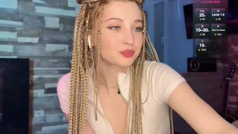 Snapshot of zoe__0 chatting on March 9, 2025, 4:22 pm Zoe online show from March 9, 2025, 4:22 pm