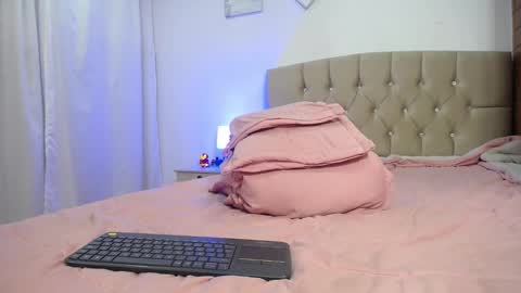 ZOEE online show from February 2, 2025, 2:06 am