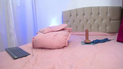 ZOEE online show from February 13, 2025, 3:07 am