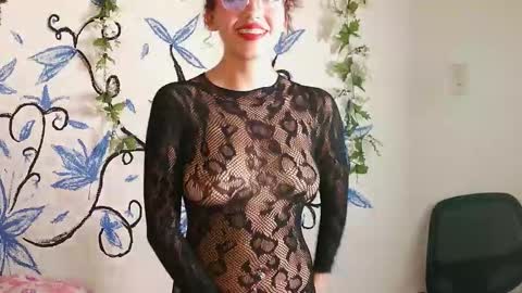 zoe_ch_ online show from February 9, 2026, 11:20 pm