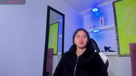 Z O E online show from November 8, 2025, 7:12 pm