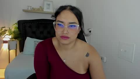 Zoe  online show from March 8, 2025, 3:13 pm