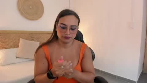 Zoe  online show from June 2, 2026, 12:29 pm