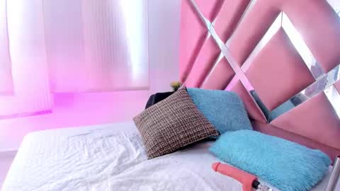 zoe_evaanss_ online show from March 21, 2026, 7:50 pm