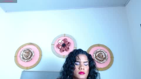 zoe_hecate online show from April 28, 2026, 4:06 am