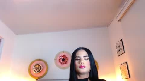 zoe_hecate online show from June 26, 2026, 9:25 am