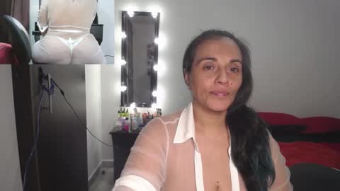 zoe hotxxx online show from January 6, 2025, 3:20 am