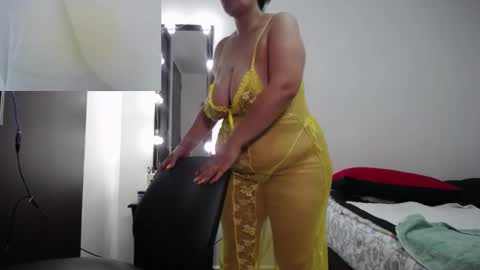 zoe hotxxx online show from February 19, 2025, 4:00 pm