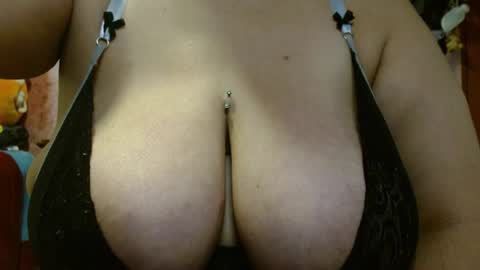 zoe hotxxx online show from July 3, 2026, 2:01 pm