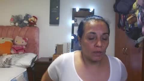zoe hotxxx online show from July 15, 2026, 2:33 pm