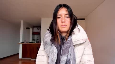 ZOE online show from March 6, 2025, 9:42 pm