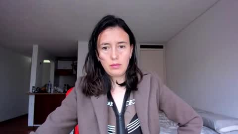 Snapshot of zoe_jeane_beker chatting on September 17, 2025, 10:33 pm ZOE online show from September 17, 2025, 10:33 pm