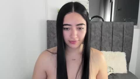 Snapshot of zoe_jones7 chatting on September 13, 2025, 3:28 am zoe_jones7 online show from September 13, 2025, 3:28 am