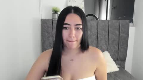 Snapshot of zoe_jones7 chatting on September 16, 2025, 3:18 am zoe_jones7 online show from September 16, 2025, 3:18 am