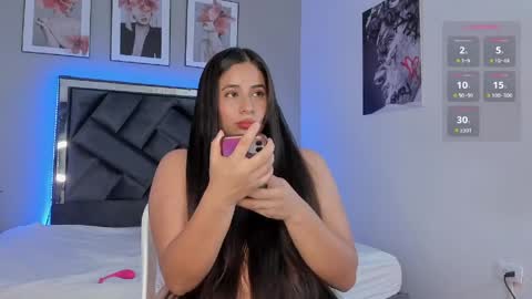 Snapshot of zoe_longhair chatting on March 26, 2026, 7:19 pm zoe_longhair online show from March 26, 2026, 7:19 pm