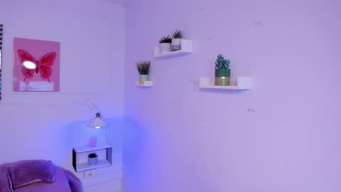 Zoe Lynch online show from December 2, 2025, 11:59 am