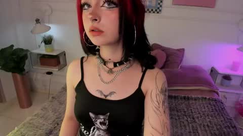 Zoe Lynch online show from May 6, 2026, 11:59 am