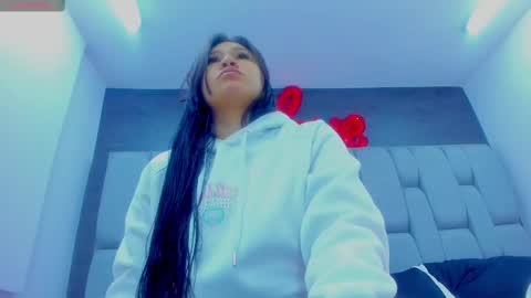 Zoe online show from October 13, 2025, 12:49 pm