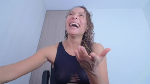 zoe online show from April 23, 2026, 8:44 pm