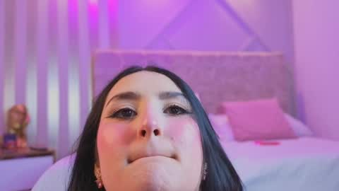 Snapshot of zoe_moon__ chatting on April 11, 2026, 2:38 am zoe_moon__ online show from April 11, 2026, 2:38 am