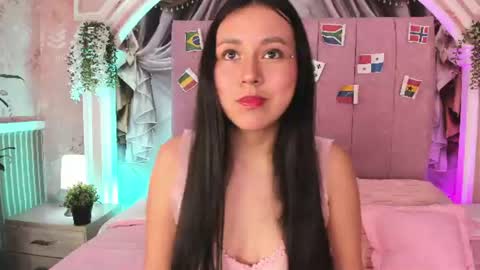 zoe_pettite_ online show from July 8, 2026, 12:09 pm