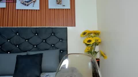 Zoe online show from September 18, 2025, 8:11 pm