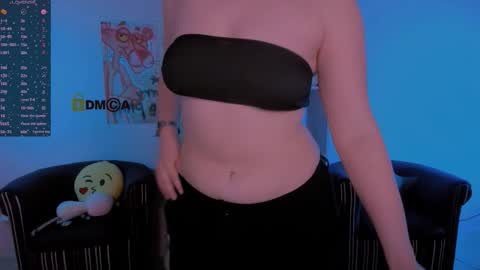 zoe_puff online show from September 16, 2025, 7:26 pm