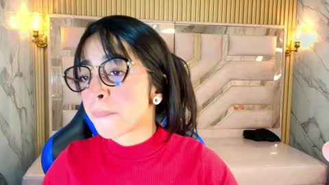 Zoe  online show from September 18, 2025, 3:08 am