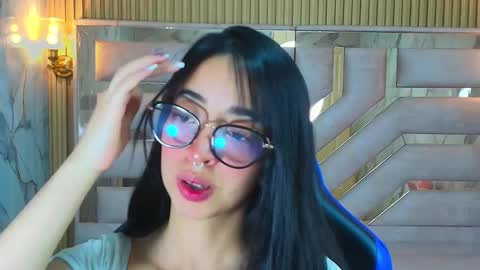 Zoe  online show from October 16, 2025, 3:29 am