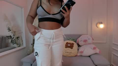 Snapshot of zoe_roux210949 chatting on December 22, 2024, 7:21 pm Zoe online show from December 22, 2024, 7:21 pm