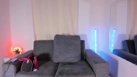 Snapshot of zoe_roux210949 chatting on March 3, 2025, 1:10 am Zoe online show from March 3, 2025, 1:10 am