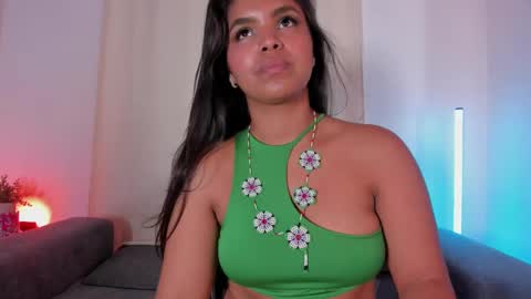 Snapshot of zoe_roux210949 chatting on March 9, 2025, 4:16 am Zoe online show from March 9, 2025, 4:16 am