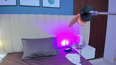 zoe_scarlet online show from April 18, 2026, 7:07 pm