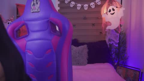 Zoe  online show from October 23, 2025, 2:27 pm