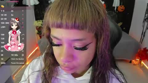 zoe_sullivan_ online show from October 18, 2025, 10:05 am