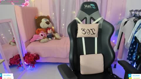 zoe_sullivan_ online show from February 26, 2026, 8:57 am