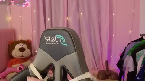 Snapshot of zoe_sullivan_ chatting on July 13, 2026, 9:01 am zoe_sullivan_ online show from July 13, 2026, 9:01 am