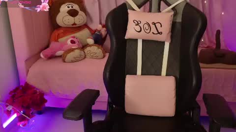 Snapshot of zoe_sullivan_ chatting on July 27, 2026, 9:05 am zoe_sullivan_ online show from July 27, 2026, 9:05 am