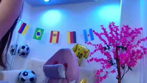 Zoe online show from June 17, 2026, 11:12 am