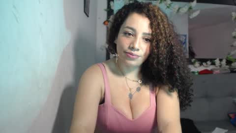 Snapshot of zoe_tai chatting on October 14, 2025, 5:47 pm zoe tai online show from October 14, 2025, 5:47 pm