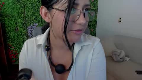 Snapshot of zoe_wattson chatting on November 6, 2025, 3:29 am Zoe online show from November 6, 2025, 3:29 am