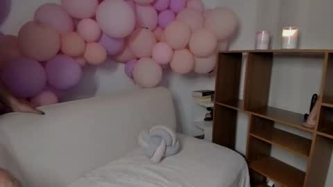 Zoe online show from March 27, 2026, 2:39 am